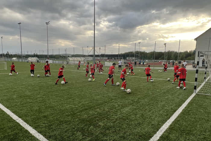 Bonyhád VLC u11 edzésén fociznak a gyerekek